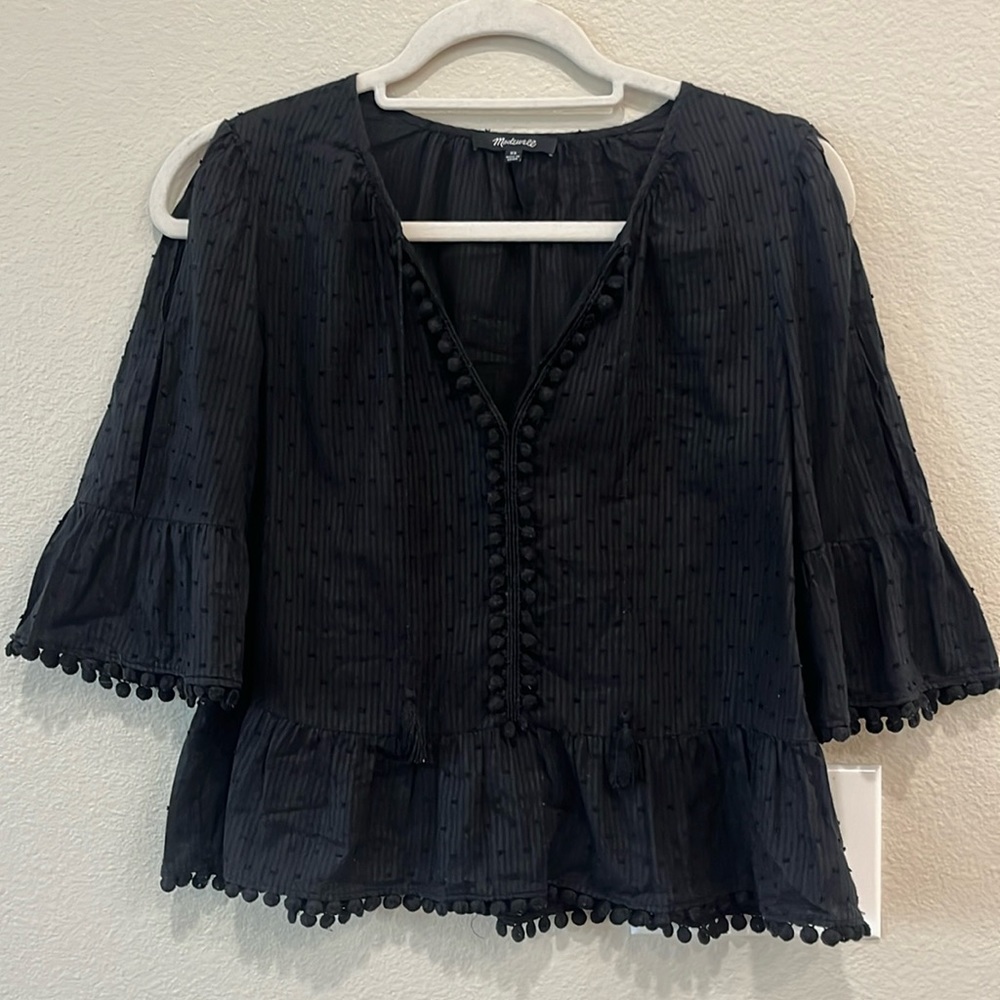 Madewell peasant too with embroidery detail, 3/4 sleeve, black perfect condition